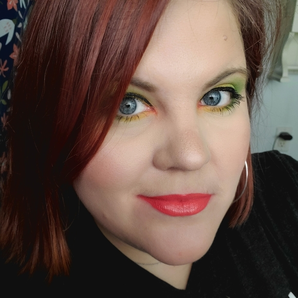 Meet your Posher, Laura - Picture 5 of 5